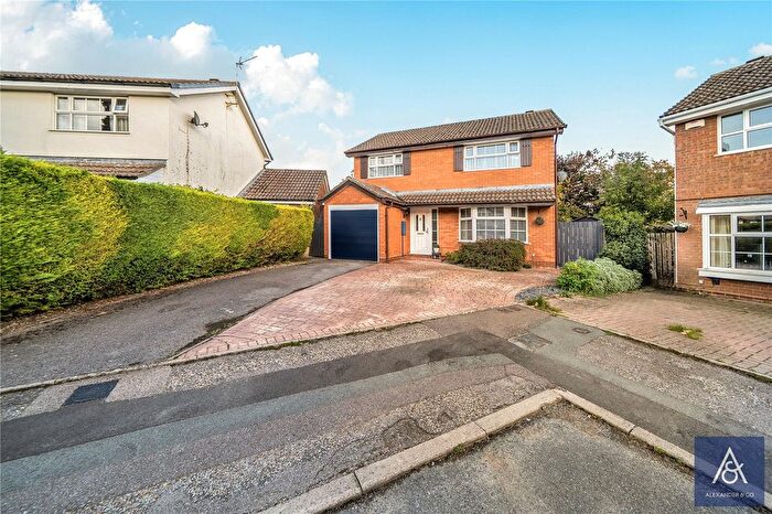 4 Bedroom Detached House For Sale In Forrester Drive, Brackley, Northamptonshire, NN13