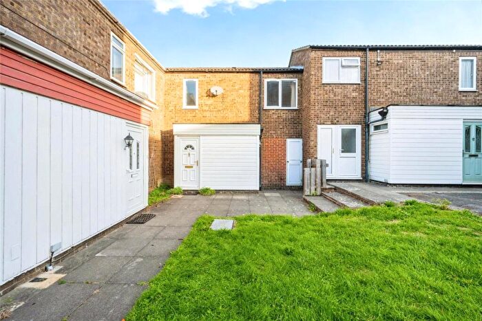 3 Bedroom Terraced House For Sale In Elgar Path, Luton, Bedfordshire, LU2