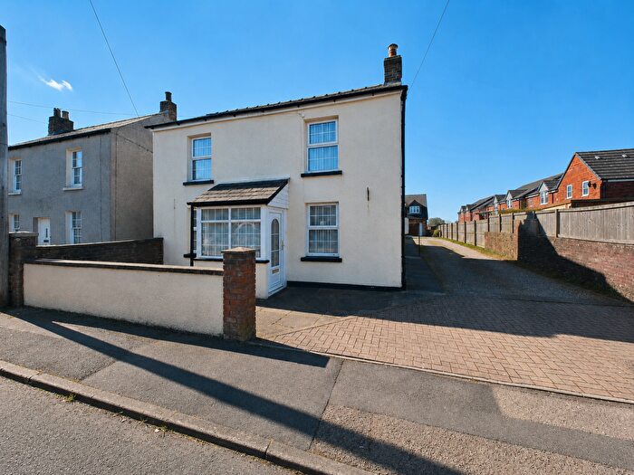 3 Bedroom Detached House For Sale In Campbell Road, Broadwell, GL16