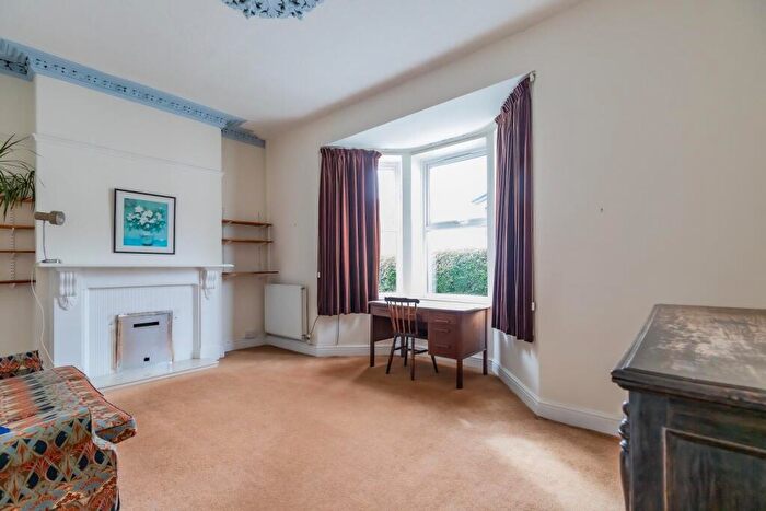 4 Bedroom End Of Terrace House For Sale In Albert Road, Penarth, CF64
