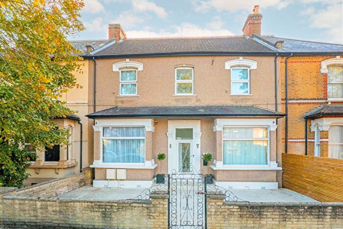 2 Bedroom Flat To Rent In St Stephens Road, Isleworth, TW3