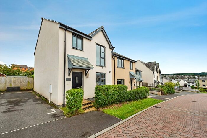 3 Bedroom Semi-Detached House For Sale In Oak View Road, Wadebridge, Cornwall, PL27