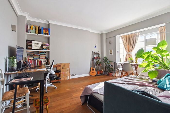 1 Bedroom Flat To Rent In Rossmore Court, Park Road, London, NW1