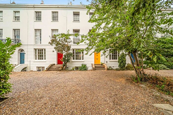 5 Bedroom Terraced House For Sale In Milverton Crescent, Leamington Spa, CV32