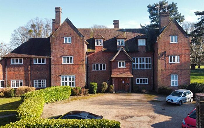 Studio To Rent In Hunt's Lane, Taplow, Maidenhead, SL6