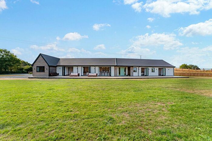 4 Bedroom Detached Bungalow For Sale In Smithy Lane, Hulme Walfield, CW12