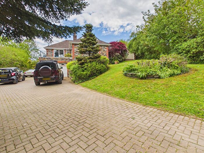 3 Bedroom Detached Bungalow For Sale In Penniwood, Bush, EX23