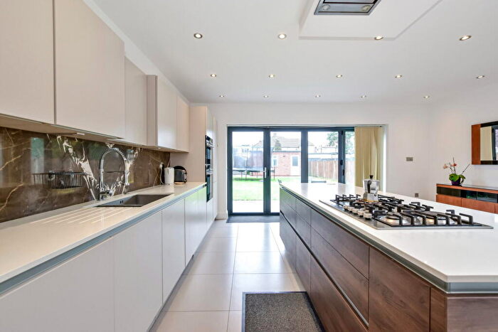 5 Bedroom Semi-Detached House For Sale In Twyford Road, Harrow, HA2
