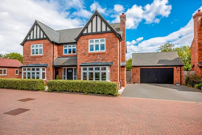 5 Bedroom Detached House For Sale In Old Brewery Field, Long Marston, CV37