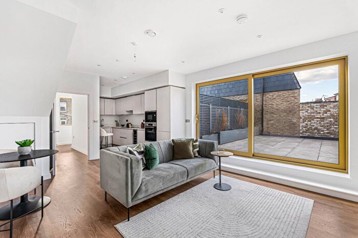 2 Bedroom Flat For Sale In Carpenters Mews, - Carpenters Way, SW17