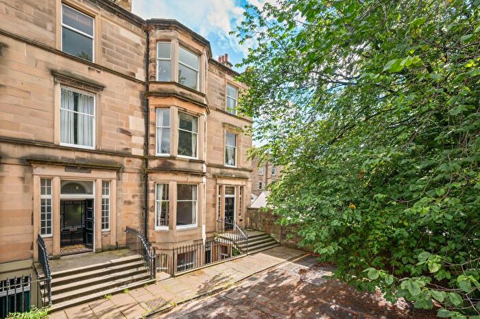 5 Bedroom Town House To Rent In Grosvenor Gardens, Edinburgh, Midlothian, EH12
