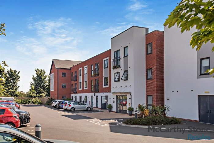 2 Bedroom Flat For Sale In Pym Court Bewick Avenue, Topsham, Exeter, EX3