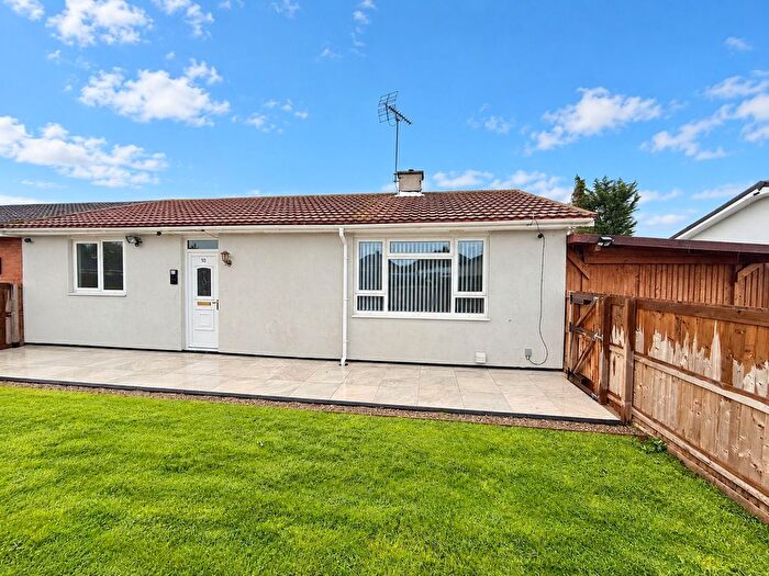2 Bedroom Semi-Detached Bungalow For Sale In Plantation Drive, Ellesmere Port, CH66