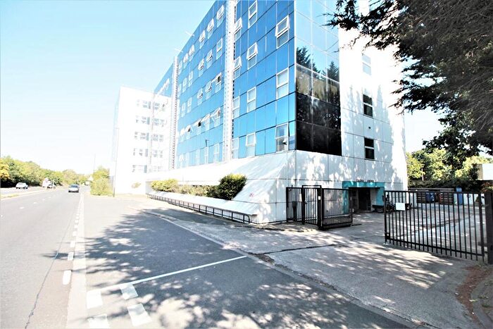 1 Bedroom Apartment To Rent In London Road, Lowfield Heath, RH10