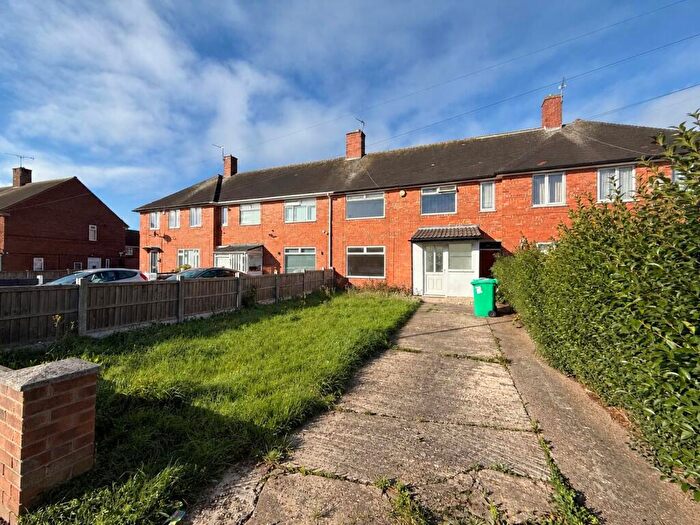 3 Bedroom House To Rent In Caterham Close, Nottingham, NG8