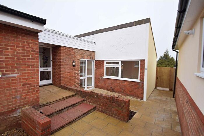 2 Bedroom Bungalow To Rent In Burnett Park, Harlow, CM19