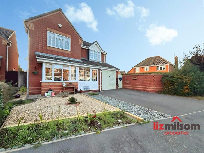 4 Bedroom Detached House For Sale In De Ruthyn Close, Moira, Swadlincote, DE12