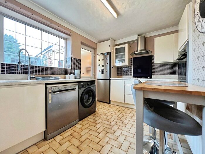 3 Bedroom Semi-Detached House For Sale In Allenbys Chase, Sutton Bridge, PE12