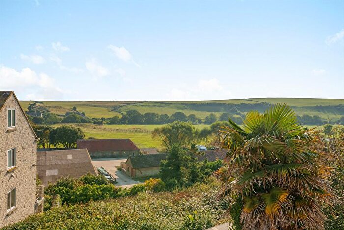 3 Bedroom Flat For Sale In Rosamond Court, Burton Bradstock, Bridport, DT6