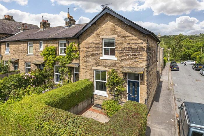 2 Bedroom End Of Terrace House To Rent In Ash Grove, Ilkley, LS29