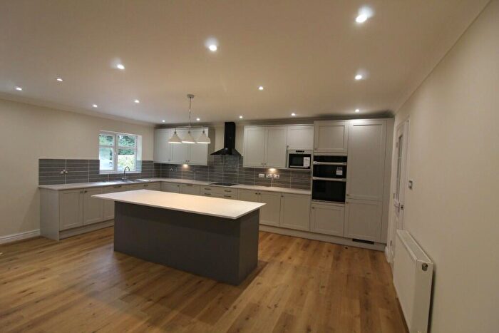 4 Bedroom Detached Bungalow To Rent In Lincoln Road, LN6