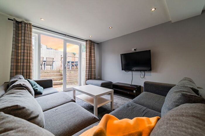8 Bedroom Terraced House To Rent In Wyeverne Road, Cathays, CF24