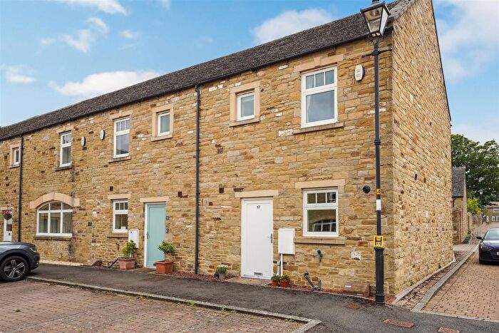 2 Bedroom Cottage For Sale In Hallgarth Court, Richmond, DL11