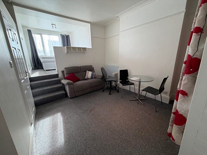 Studio To Rent In Christchurch Road, Boscombe, BH7