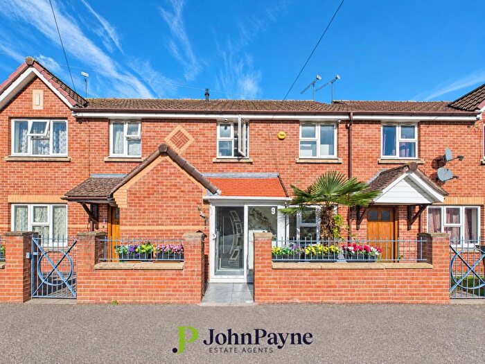 3 Bedroom Terraced House For Sale In Redcar Road, Hillfields, Coventry, CV1