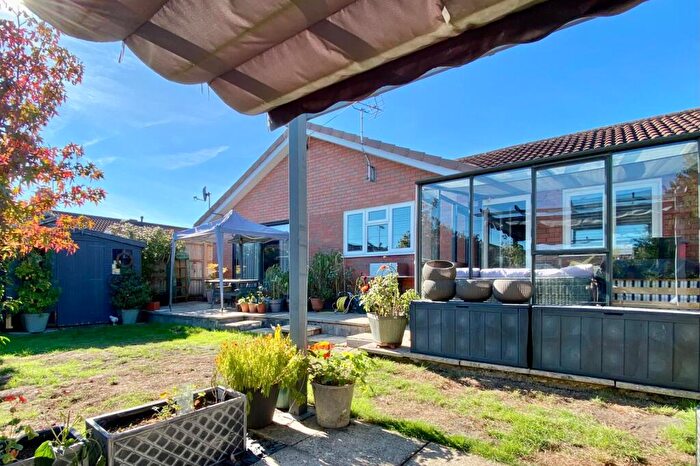 3 Bedroom Detached Bungalow For Sale In Woodlinken Way, Verwood, BH31