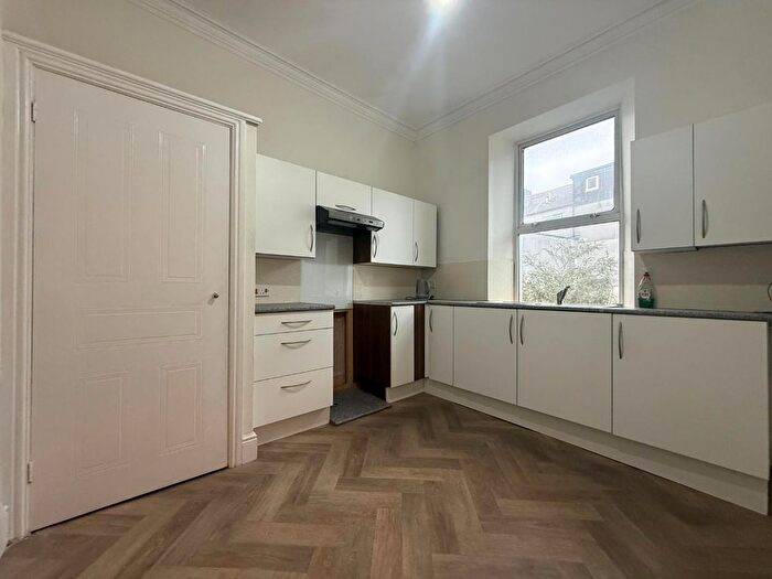 2 Bedroom Maisonette To Rent In Clifton Place, Plymouth, PL4