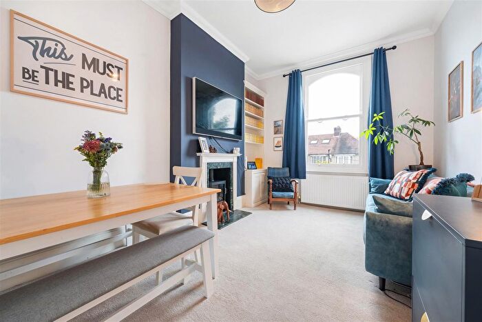 3 Bedroom Flat For Sale In Auckland Hill, West Norwood, SE27