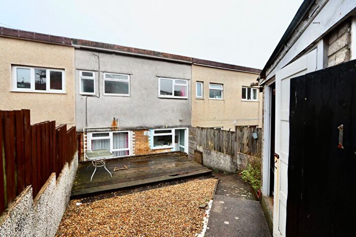 2 Bedroom Terraced House To Rent In Willow Court, Newbridge, NP11
