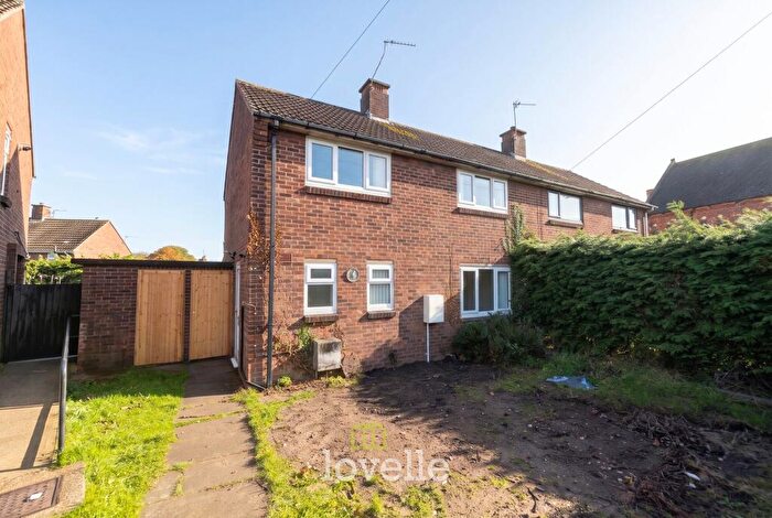 3 Bedroom Semi-Detached House For Sale In Butt Lane, Laceby, DN37