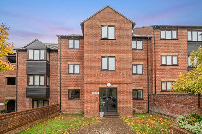 2 Bedroom Apartment To Rent In Haslers Lane, Dunmow, CM6
