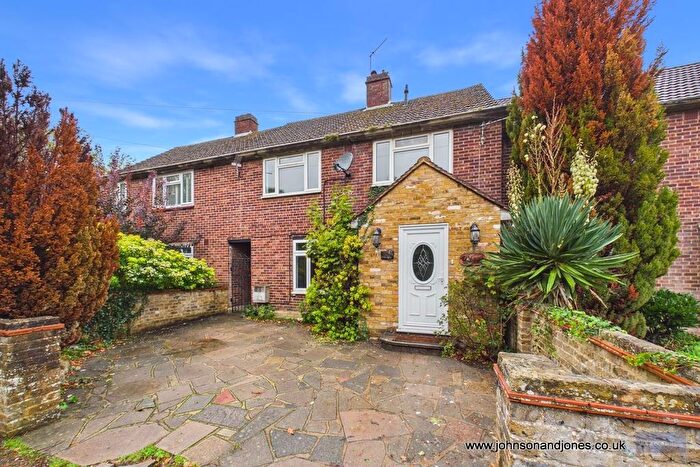 4 Bedroom Terraced House To Rent In Bittams Lane, Chertsey, KT16