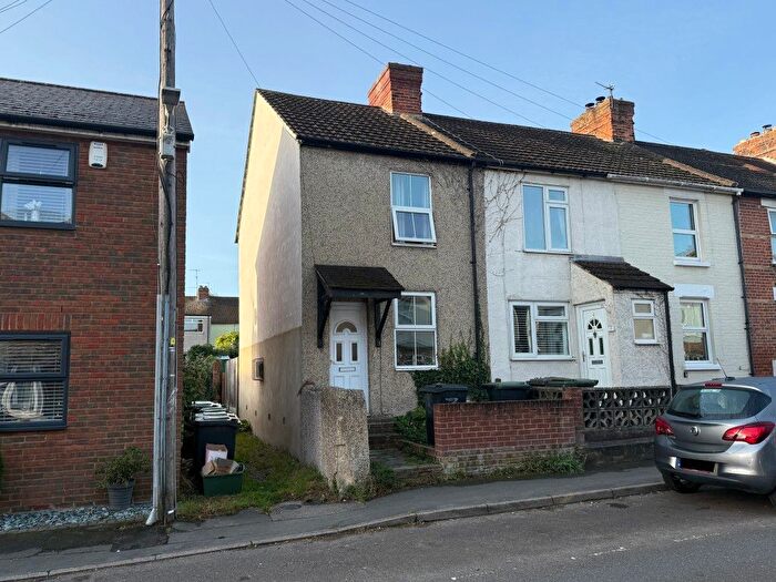 2 Bedroom End Of Terrace House For Sale In Bramley Road, Snodland, Kent, ME6