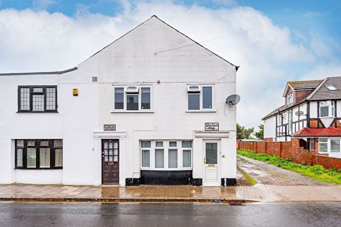 2 Bedroom Semi-Detached House To Rent In St Pauls Close, Hounslow, Hounslow, TW3