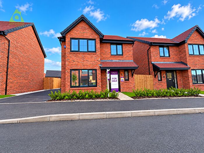4 Bedroom Detached House For Sale In Cockersand Drive, Westhoughton, BL5