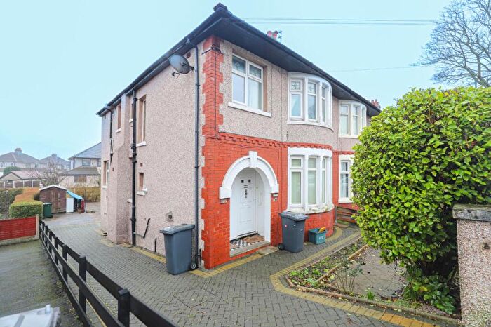 2 Bedroom Flat To Rent In West End Road, Morecambe, LA4