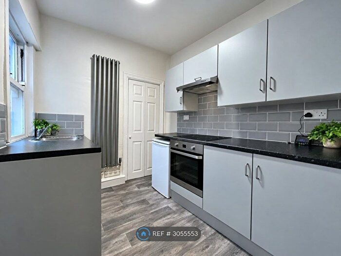 1 Bedroom Flat To Rent In Landseer Avenue, Leeds, LS13