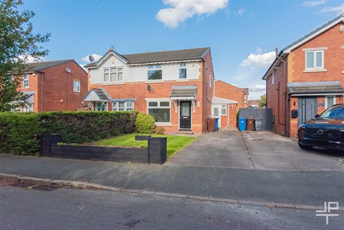 2 Bedroom Semi-Detached House For Sale In Bainbridge Avenue, Lowton, Warrington, WA3