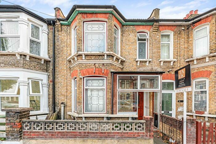 House Of Multiple Occupation For Sale In Rosebery Avenue, London, London, E12