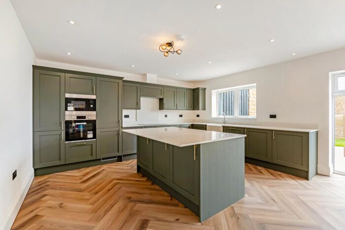 4 Bedroom House To Rent In Alkerton Banbury, OX15
