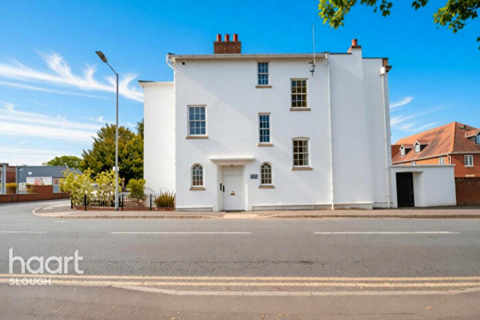 2 Bedroom Flat For Sale In Upton Court Road, Slough, SL3