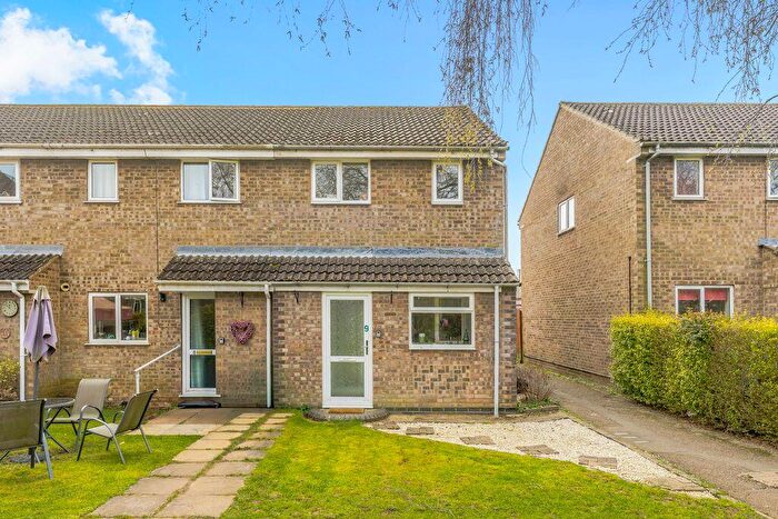 3 Bedroom Terraced House For Sale In Peacocks Close, Middleton Cheney, OX17