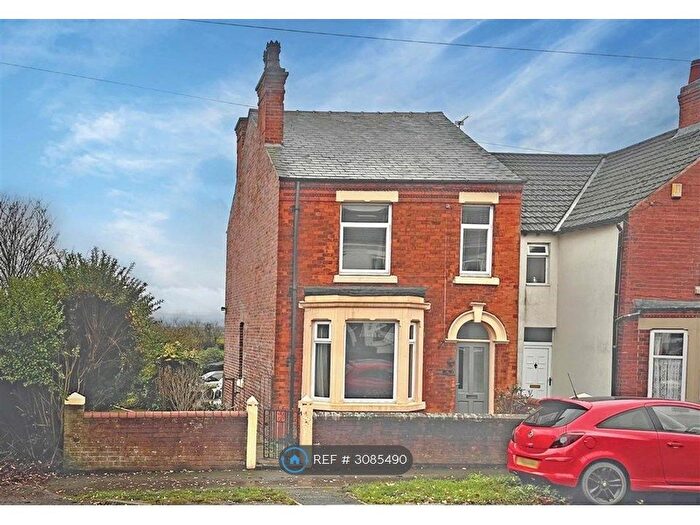 3 Bedroom Detached House To Rent In High St, Alfreton, DE55