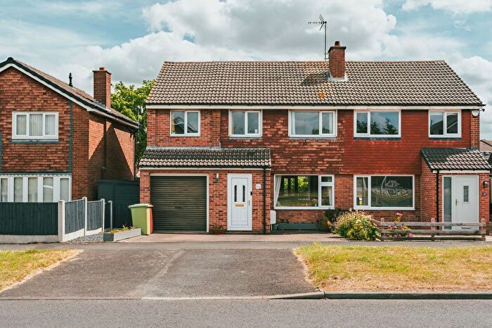 4 Bedroom Semi-Detached House For Sale In Rowan Tree Road, Killamarsh, S21