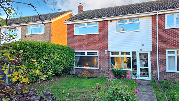 3 Bedroom Semi-Detached House For Sale In Laurel Drive, Bradwell, NR31