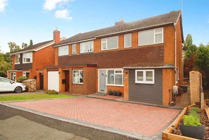 3 Bedroom Semi-Detached House For Sale In Kennedy Close, Aggborough, Kidderminster, Worcestershire, DY10